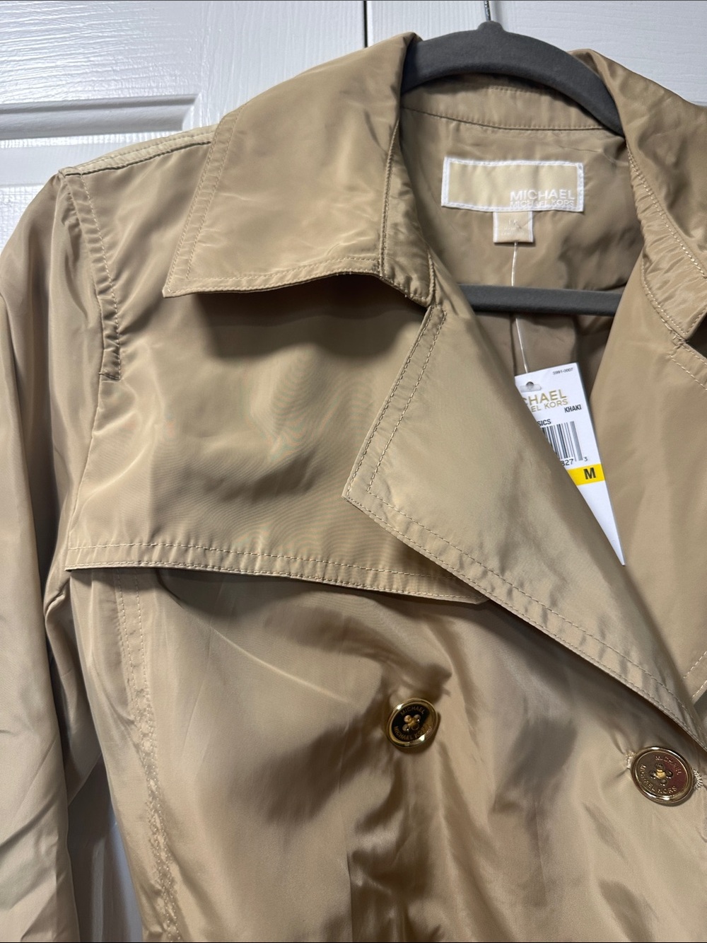 Lightweight Michael Kors Tan Trench Coat with Belt. Fully lined and NWT! - Picture 6 of 9